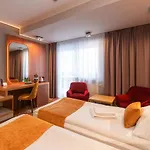 Hotell Stok 4*